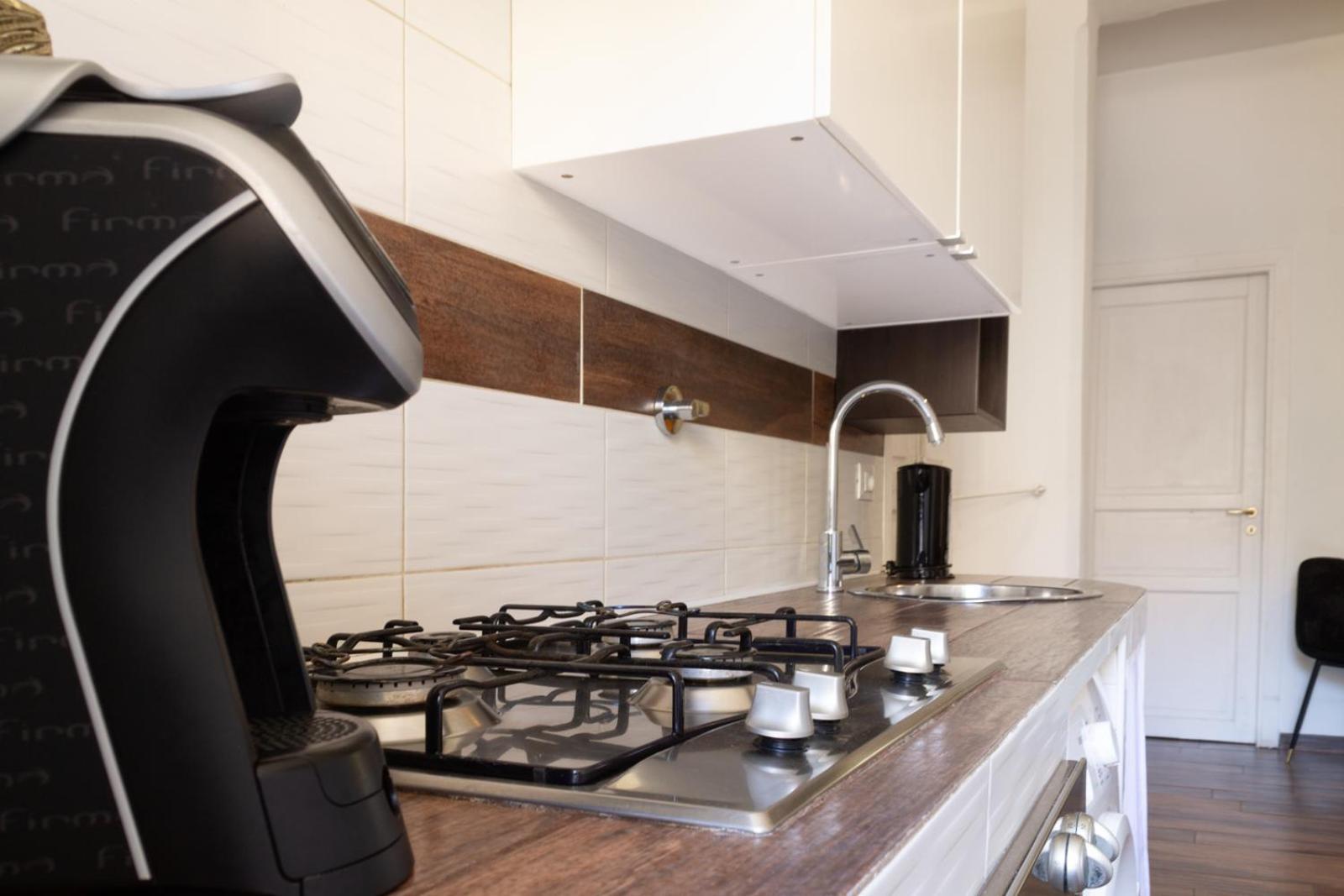 Tp Apartment Luxury San Giovanni โรม ภายนอก รูปภาพ
